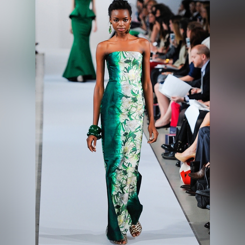 ○$4,800 OSCAR DE LA RENTA GREEN FLORAL SILK GOWN US 10 L - Picture 6 of 16